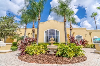 Exterior Views of Mission Club Apartments in Orlando, FL